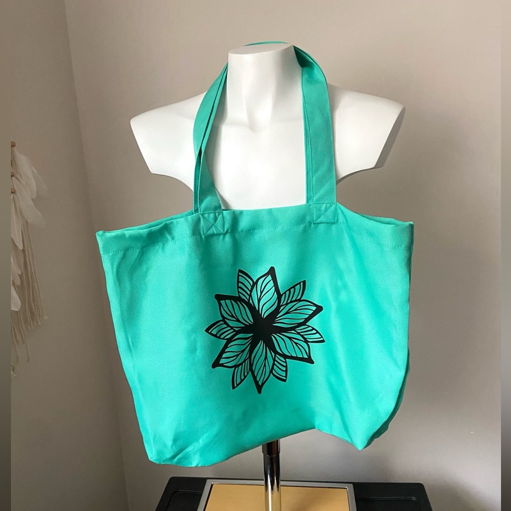 4/$15 ❤️ Flower Reusable Tote 2 Sided Design